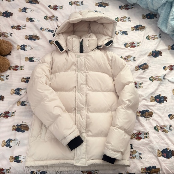 Aritzia Jackets & Blazers - Aritzia Superpuff in Matte Pearl